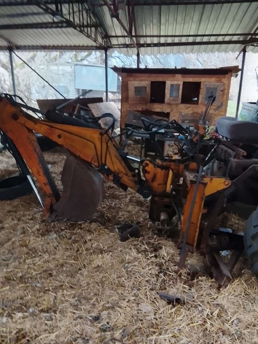 Nakladač z podkopovou lyzicou - 5