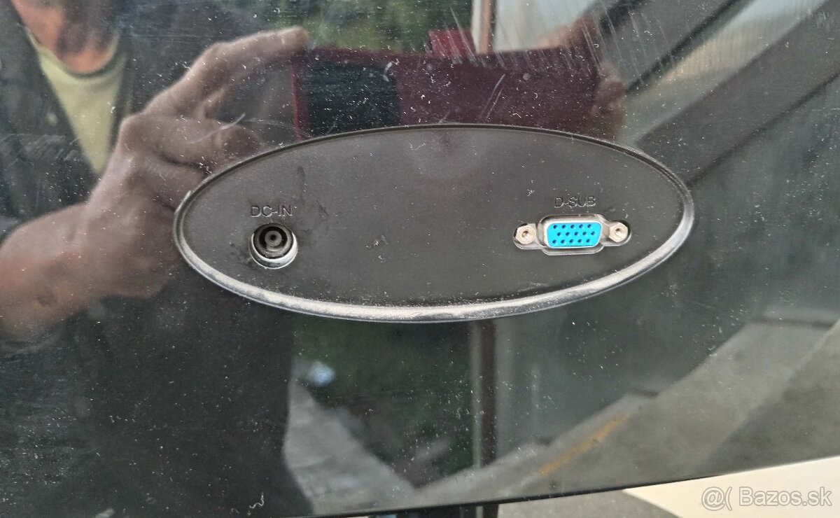 LCD monitor LF Flatron E2240S - 5