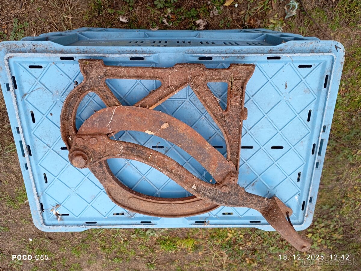 Stará rezačka noznicova - 5