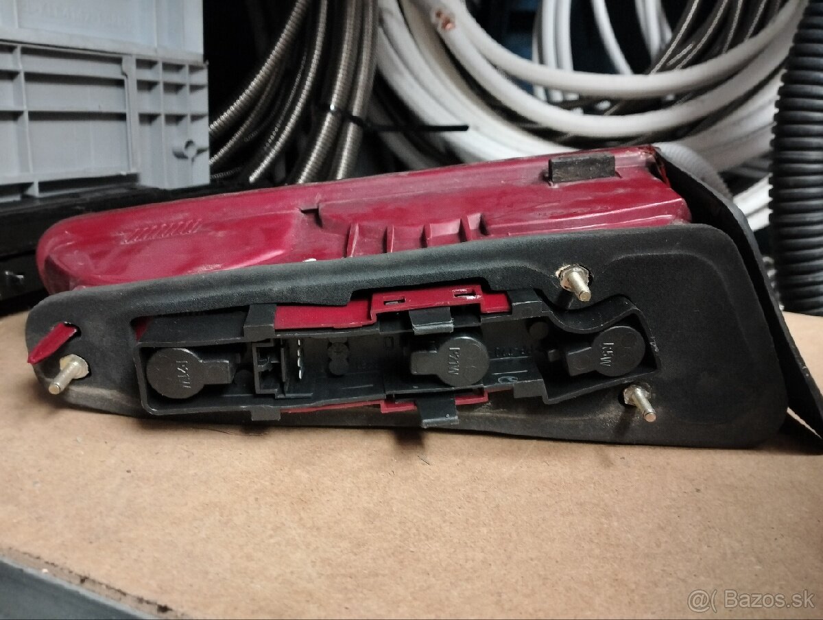 Predám zadné svetla na alfu Romeo 166 - 5