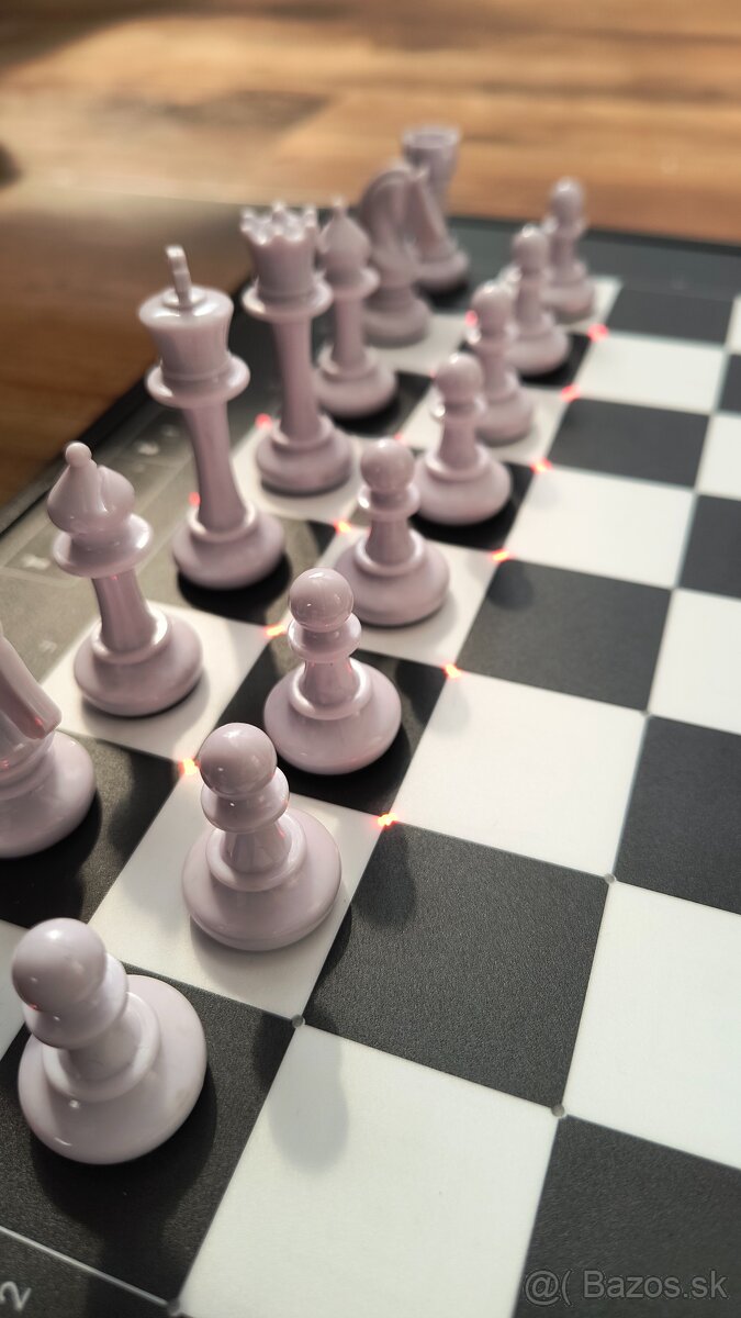 Elektronické šachy Millennium Eone - 5