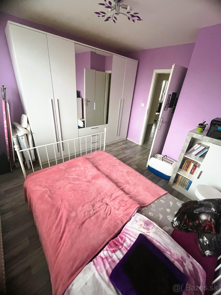 Pekný zariadený 2 izbový byt v tehlovej bytovke Levice - 5