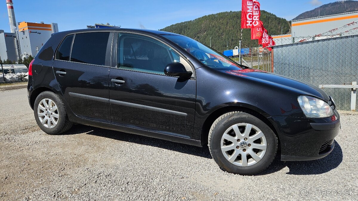Volkswagen Golf 1.6 FSI Comfortline - 5