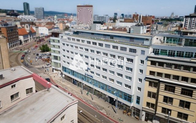 Kancelárie v budove LUXOR na prenájom - od 20 m2, Štúrova ul - 5