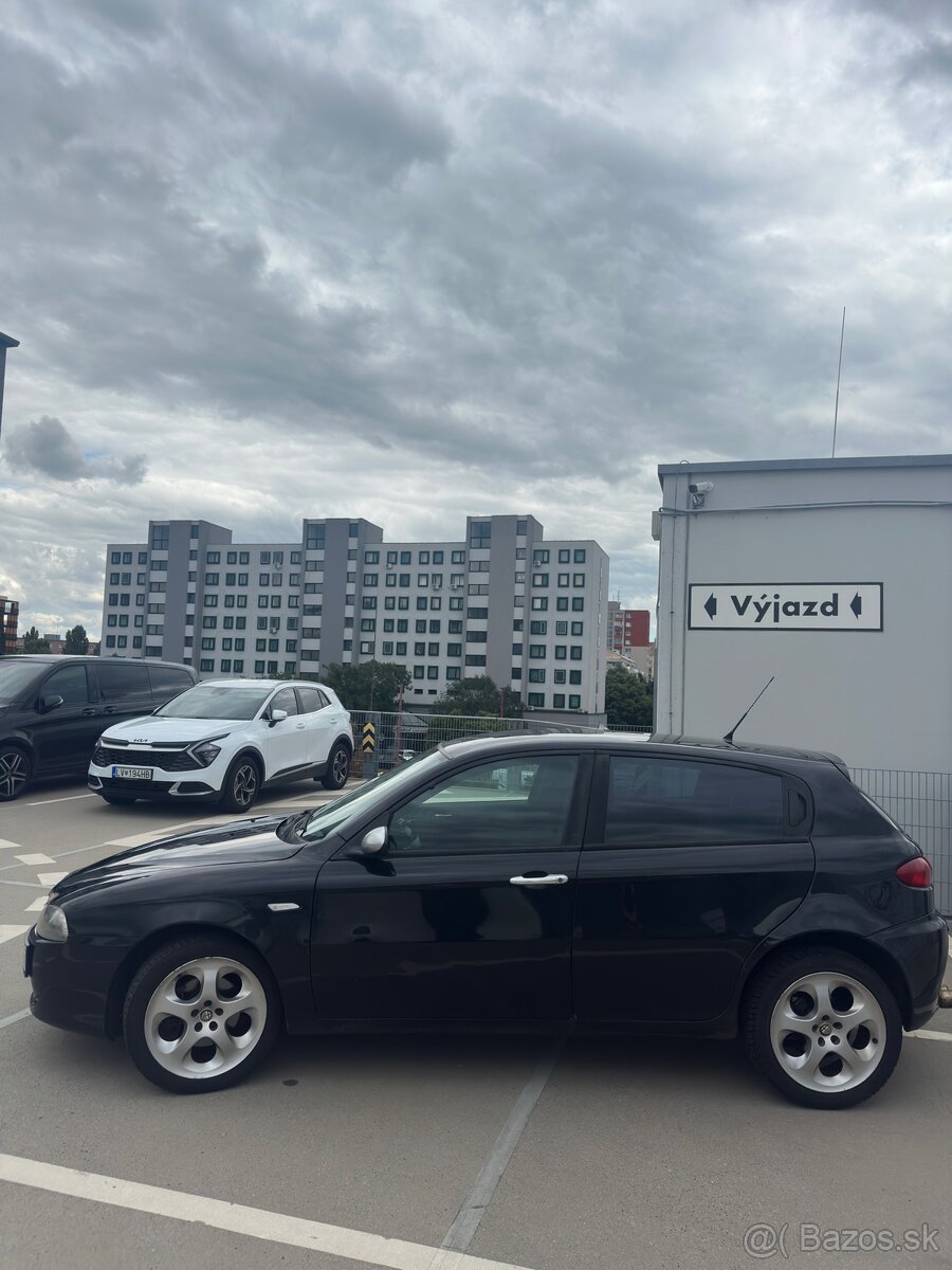 Alfa Romeo 147 1.9JTDM - 5