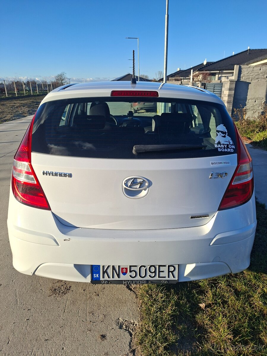 Hyundai i30 1.6 CRDi (2011) - 5