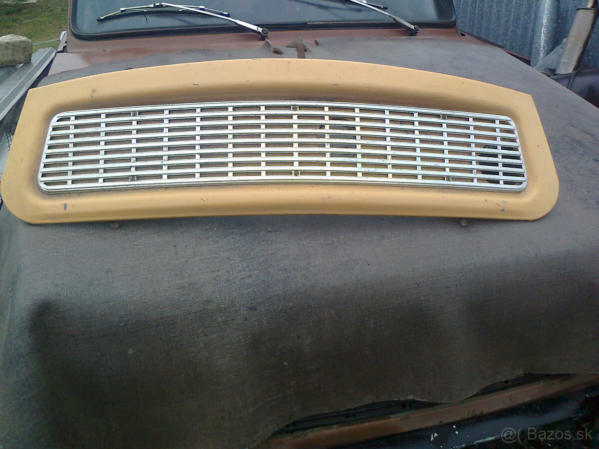 Predná maska na Trabant. - 5