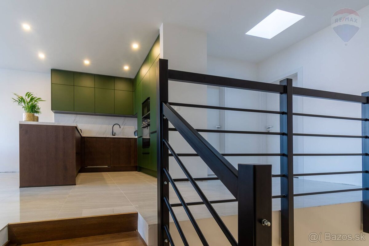 NA PREDAJ - mezonet 3 izb. byt+ terasa+garáž - REZERVOVANÉ - 5