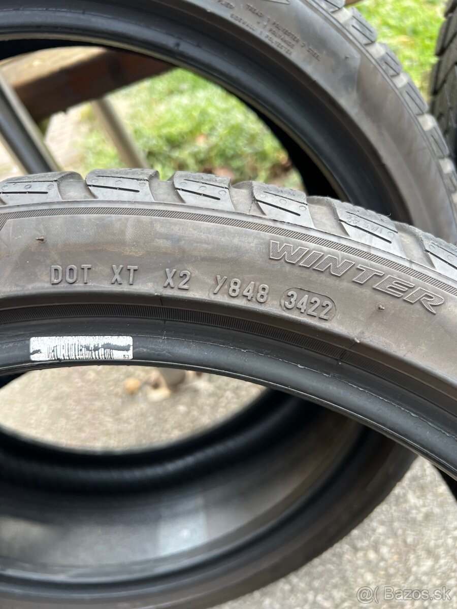 225/40/19 Pirelli Sottozero 3 - 5