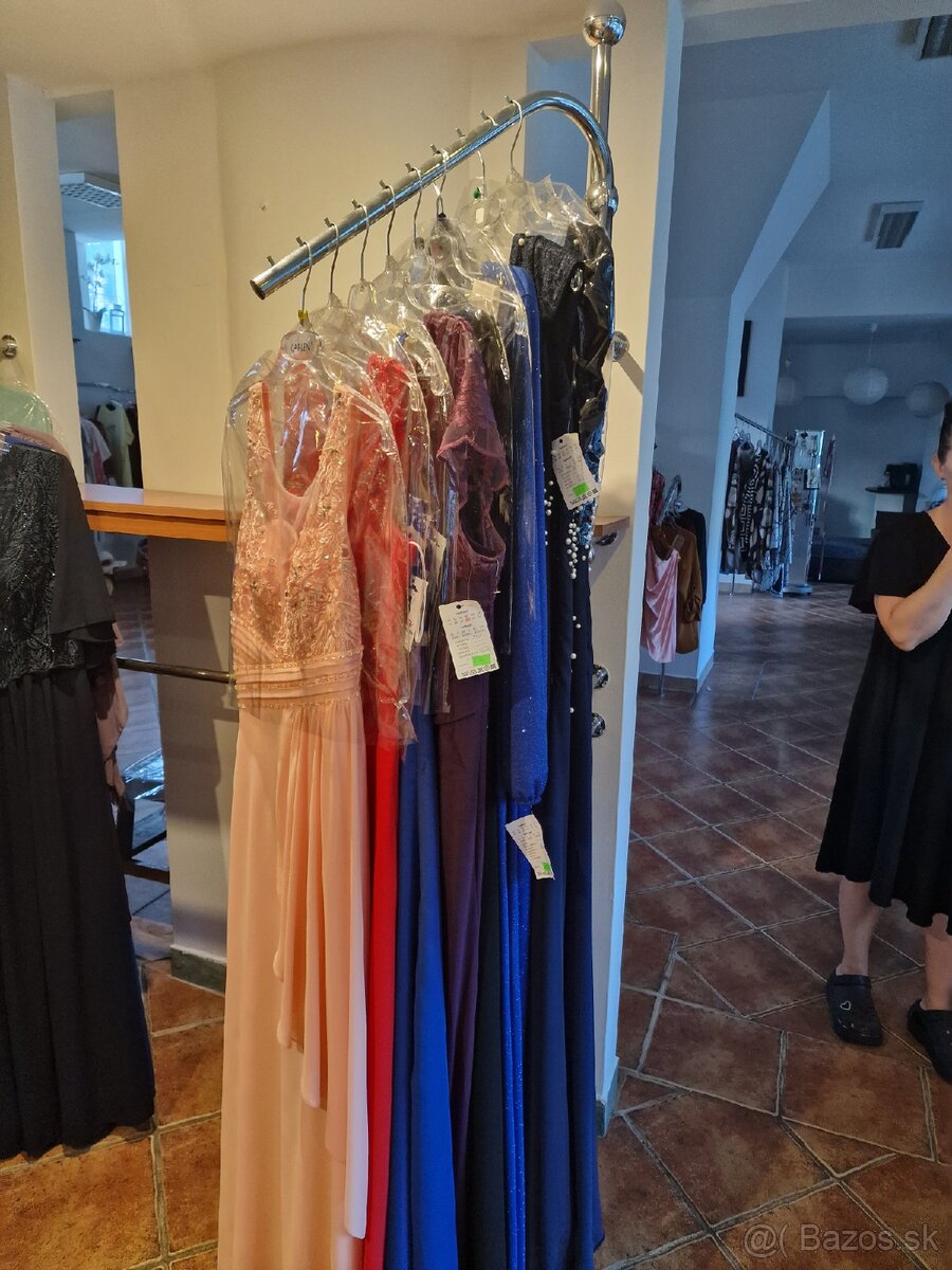 Predám zaridenie, busty, torzá, vešiakové systémy, stojany - 5