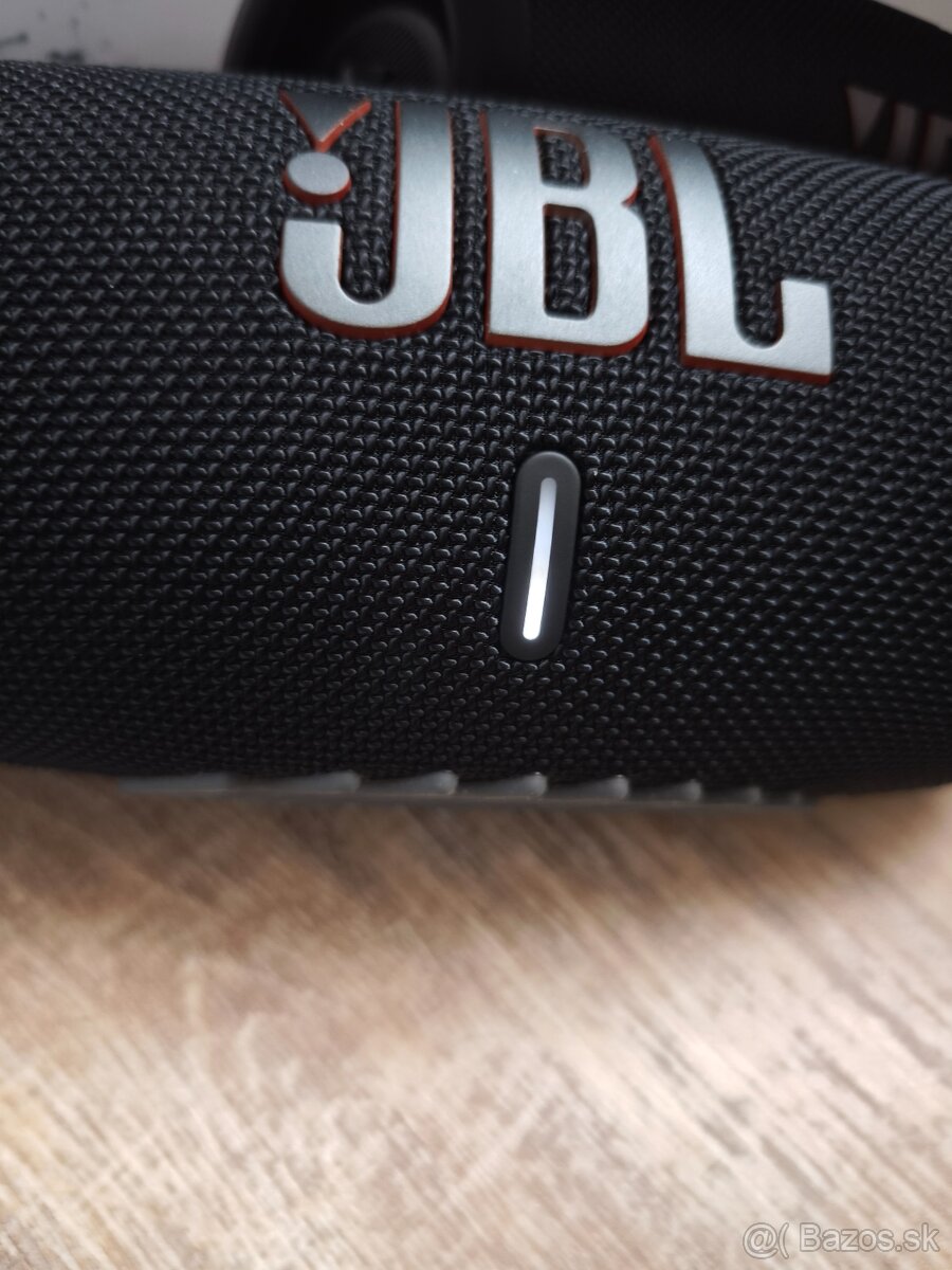 JBL Charge 5 čierny - 5