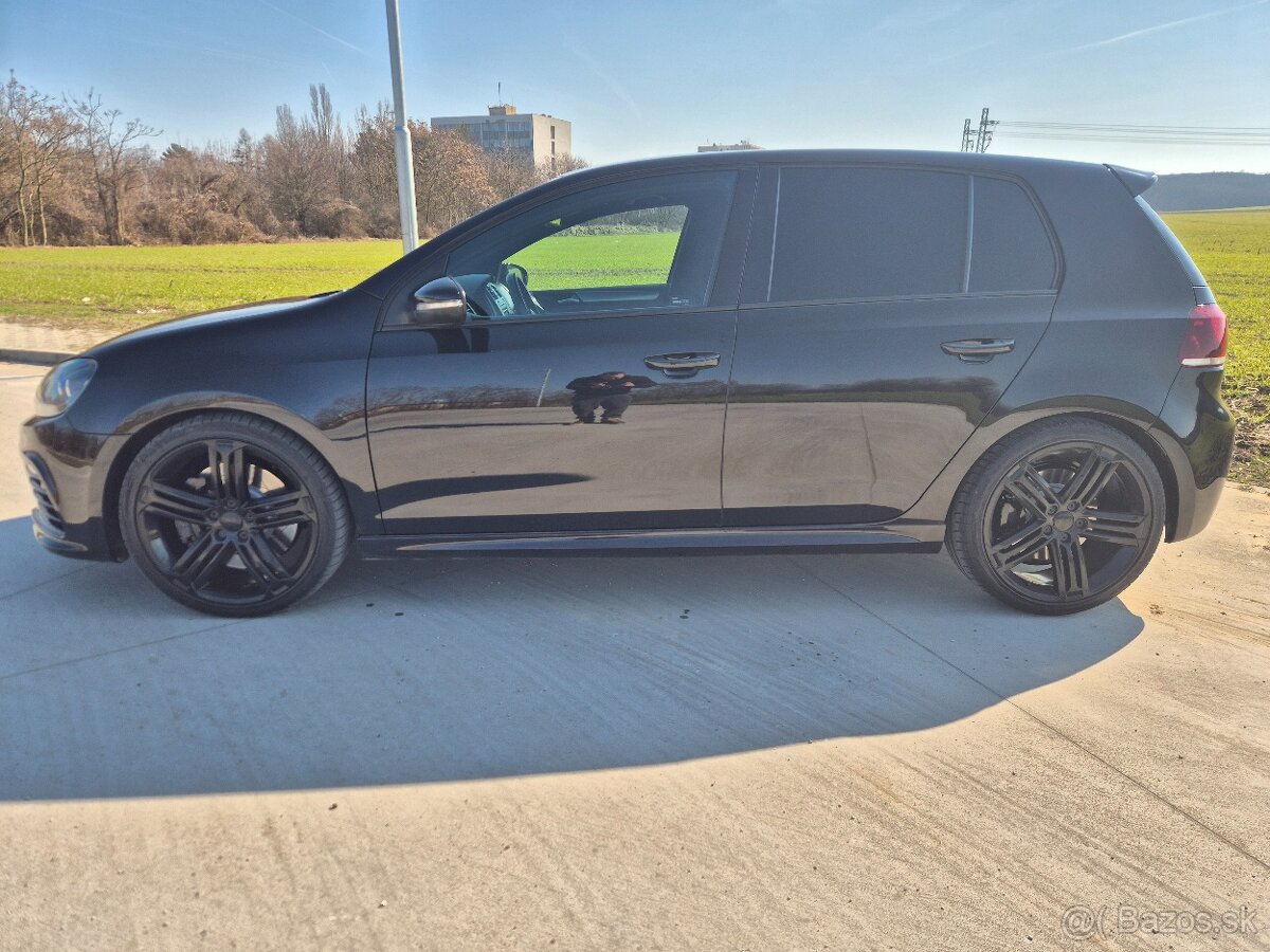 Predam Volkswagen Golf R 2.0 tsi 4x4 - 5