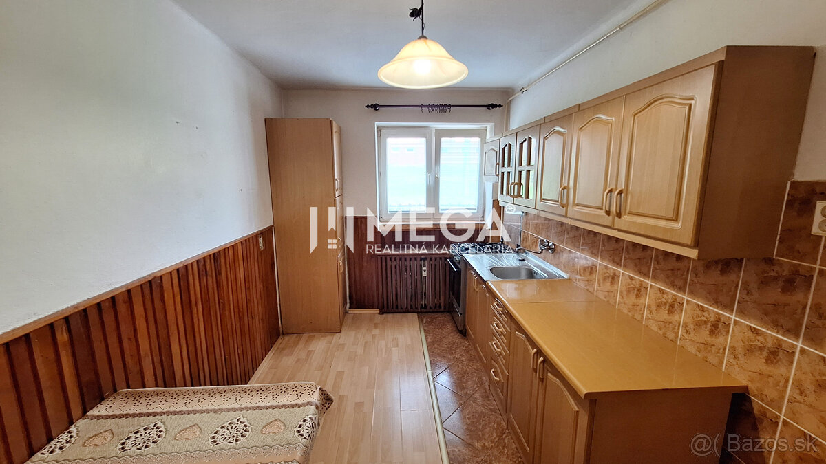 SKVELÁ CENA - NA PREDAJ 3-izbový BYT v meste Snina - 5