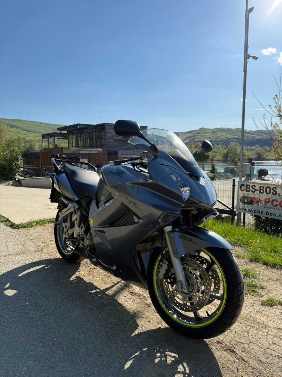 HONDA VFR-800 ABS (VTEC) - r.v.2009 - 5