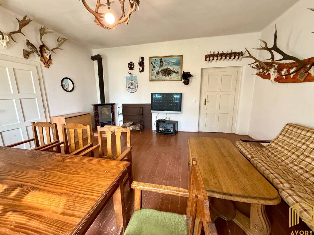 DOM NA SAMOTE PRI LESE, POZEMOK 3.160m2, CEROVÁ - 5