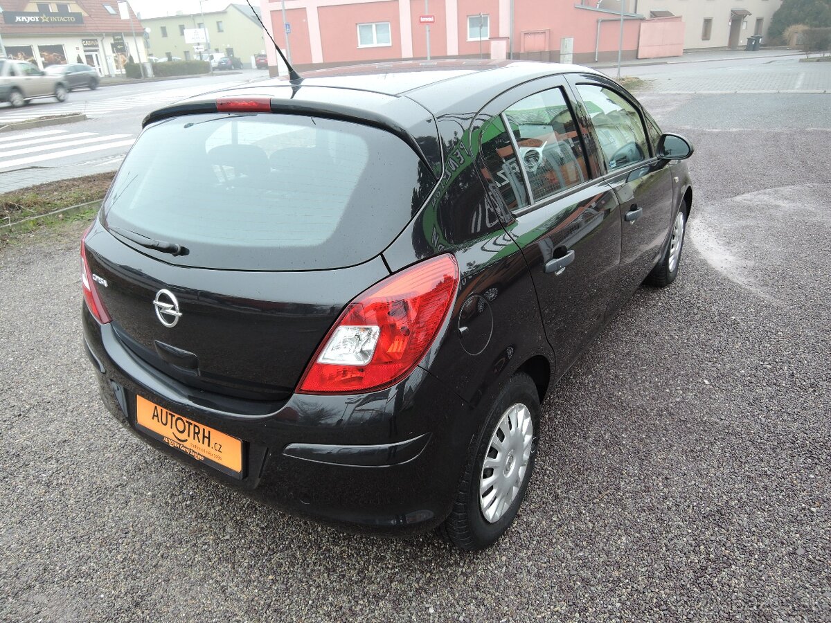 Opel Corsa, 1,2 i ČR 1.maj. 44tkm 2012 - 5