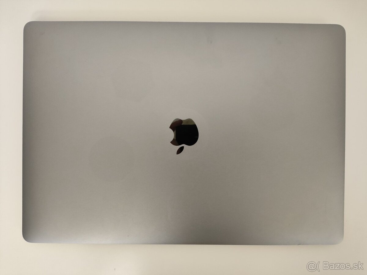 Apple MacBook Pro 15 (2017) A1707 | Intel Core i7 • 16 GB RA - 5