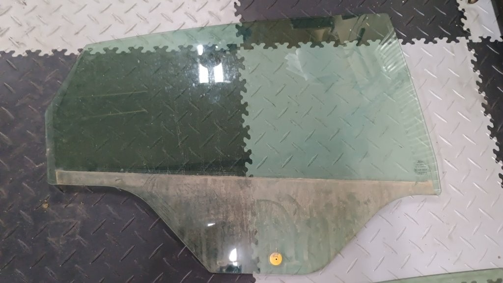 Seat Leon I 1999 - 2006 Ford Fiesta 2008 - 2017 okno sklo - 5