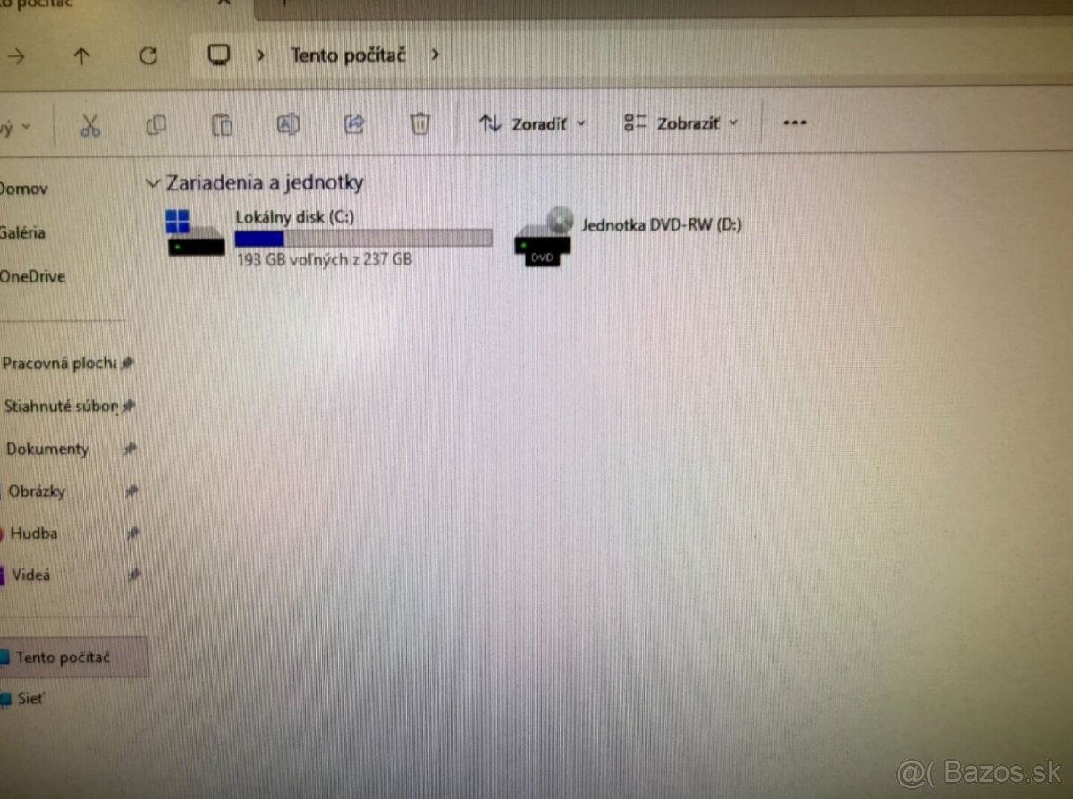 Počítač DELL.Intel i3-6100 2x3,70GHz.8gb ram.256gb SSD - 5