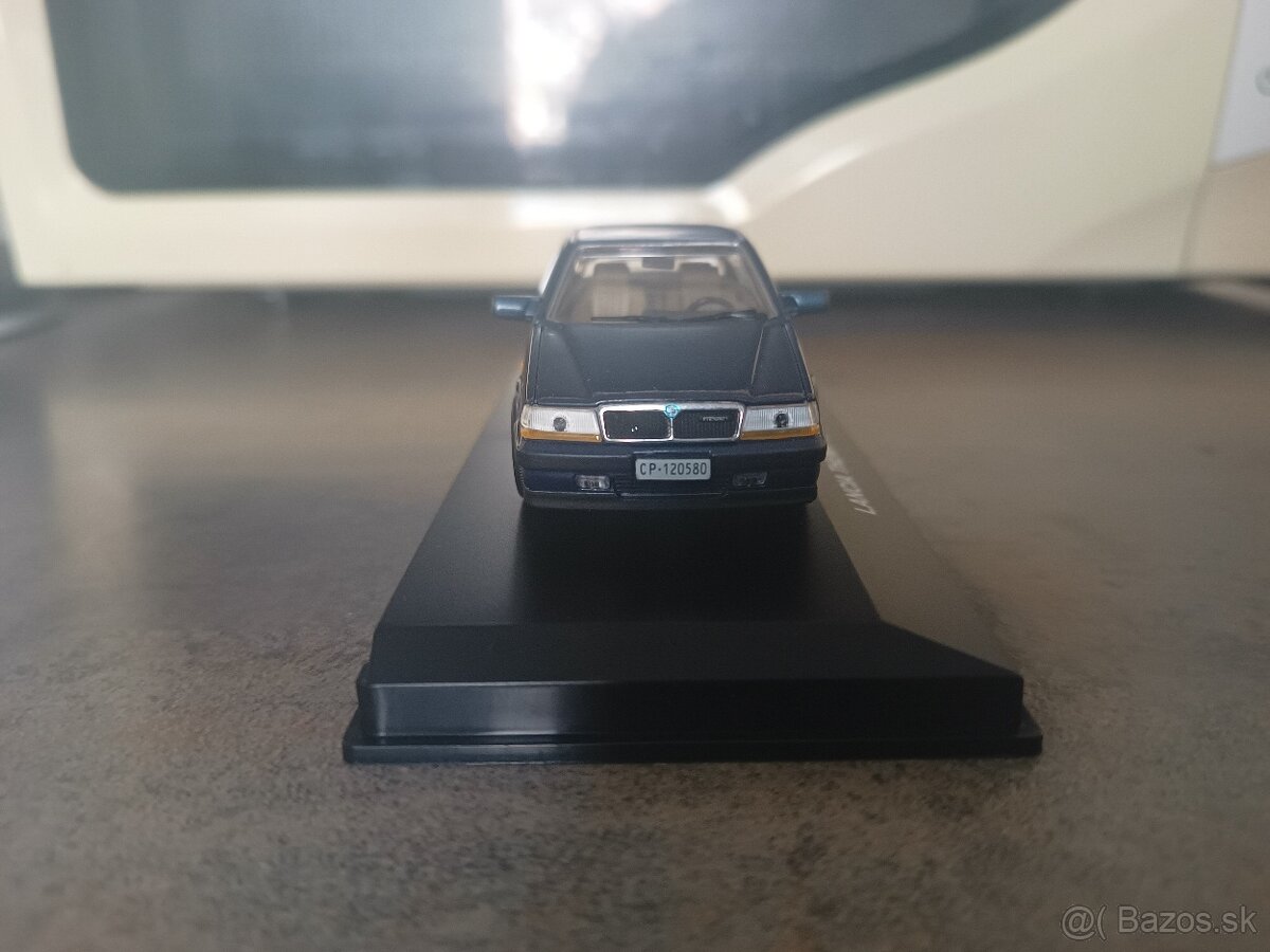 1:43 Lancia Thema - 5