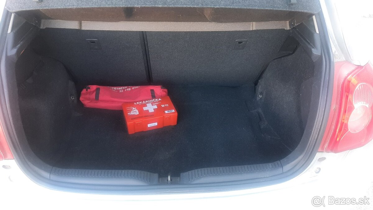 Toyota Auris 1,33 Vvt-i , r.v.2009 - 5