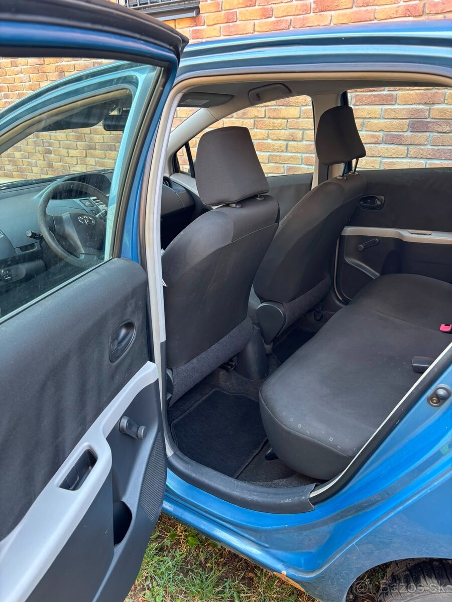Toyota Yaris 2006, STK/EK do 8/2028 - 5