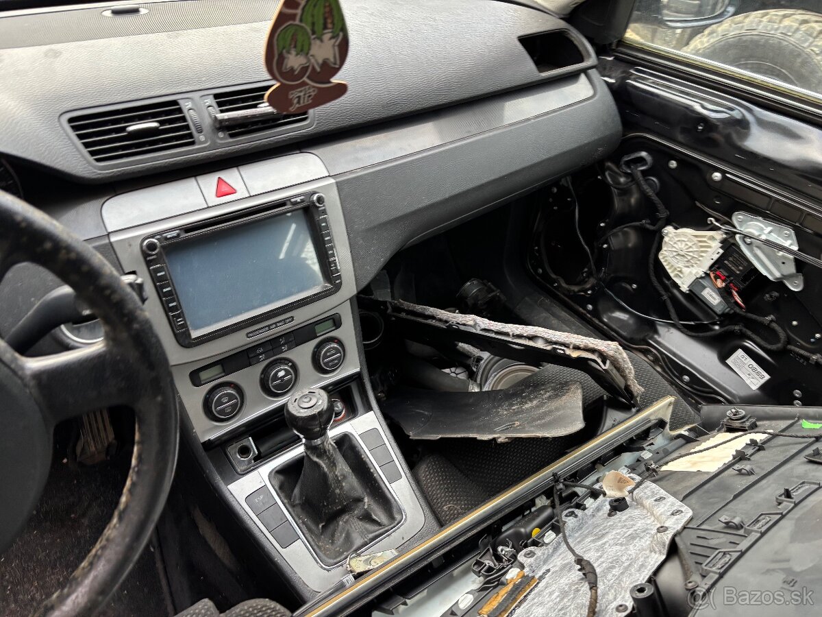 Rozpredam passat b6 - 5