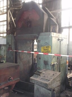 Hydraulický lis ŽĎAS LVH 2500 (948) - 5