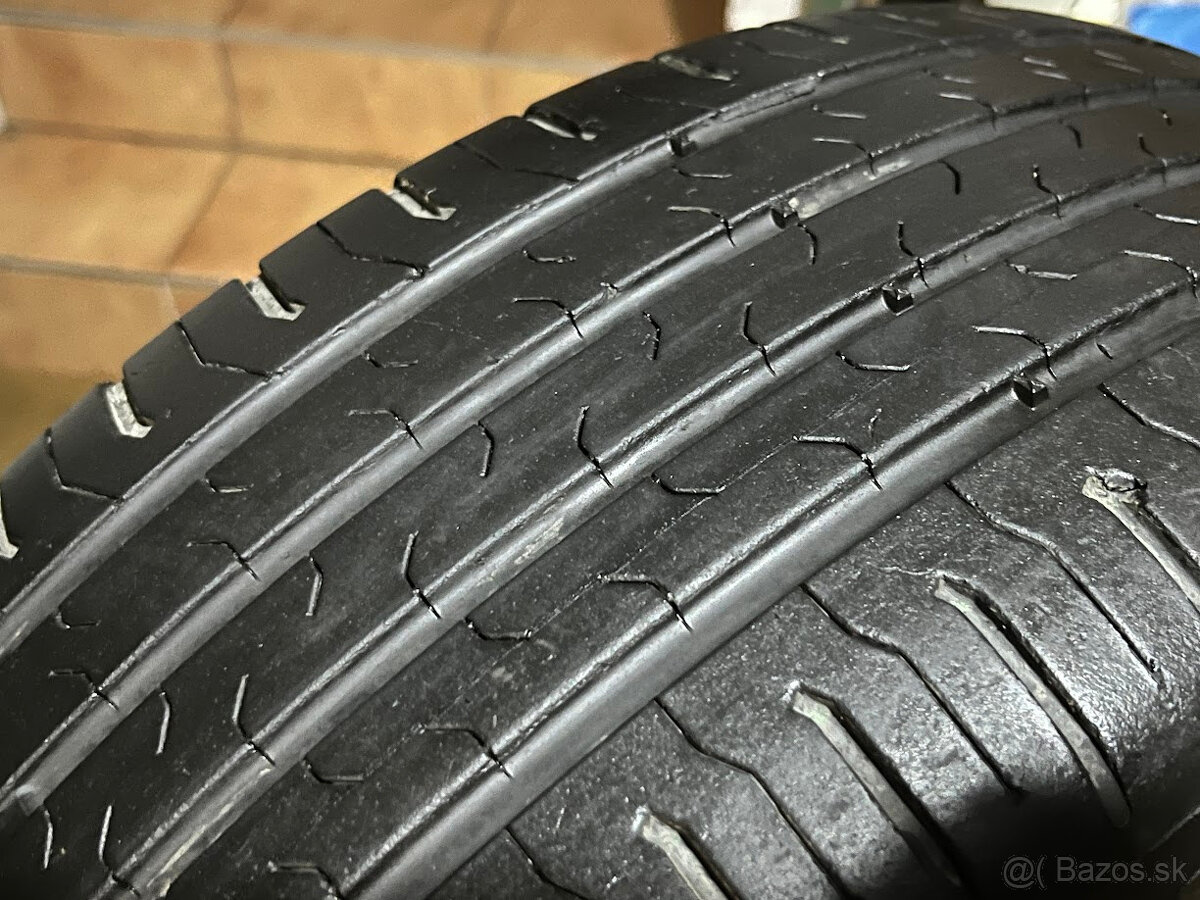 Letné pneu Continental 215/55 R17 - 5