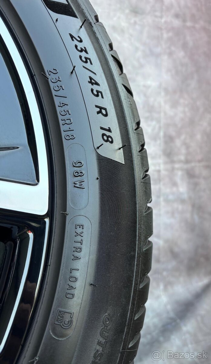 Letní originální sada Volvo V60/S60 235/45R18 98W - 5