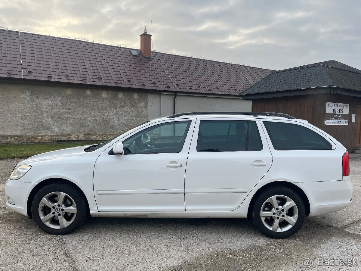 Skoda Octavia 2 2.0 TDI DSG elegance r.v 2012 xenon top stav - 5