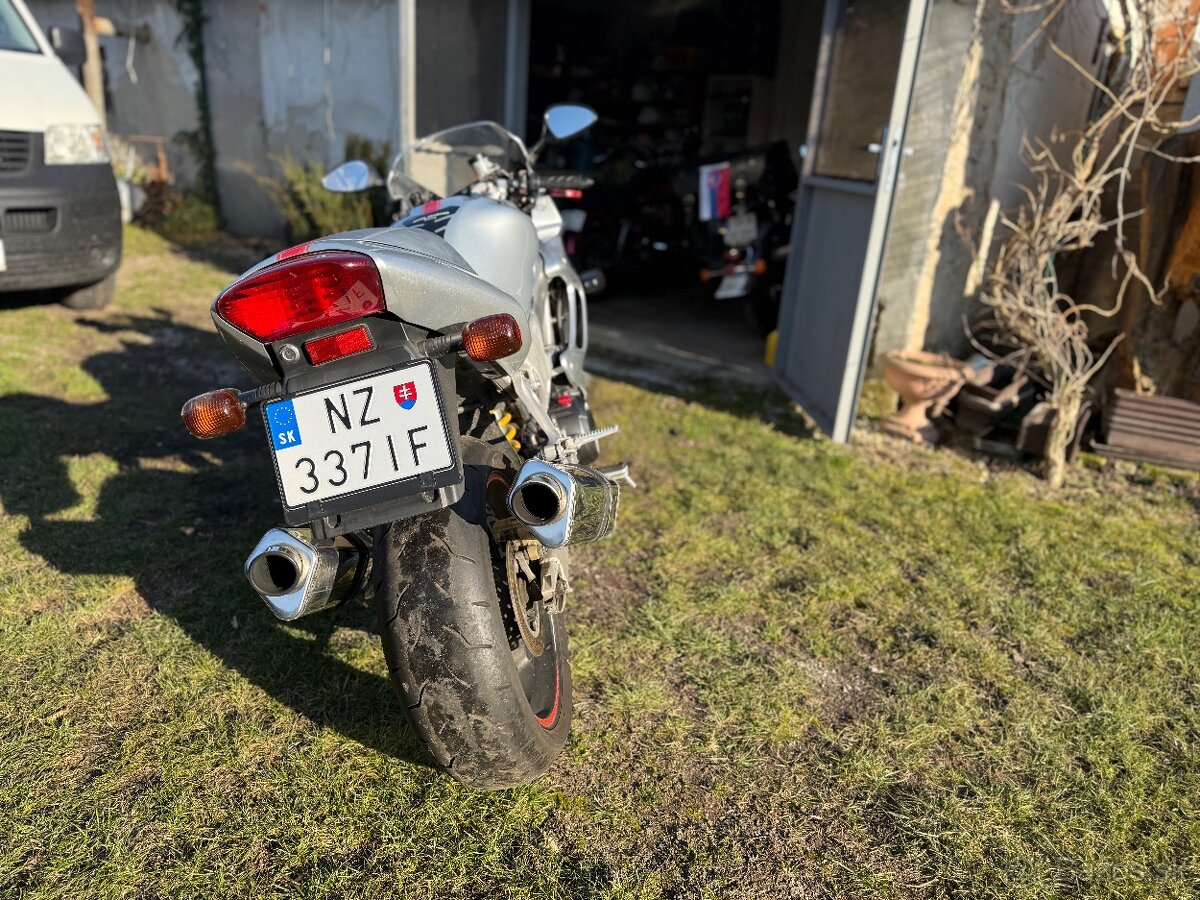 Honda VTR 1000F - 5