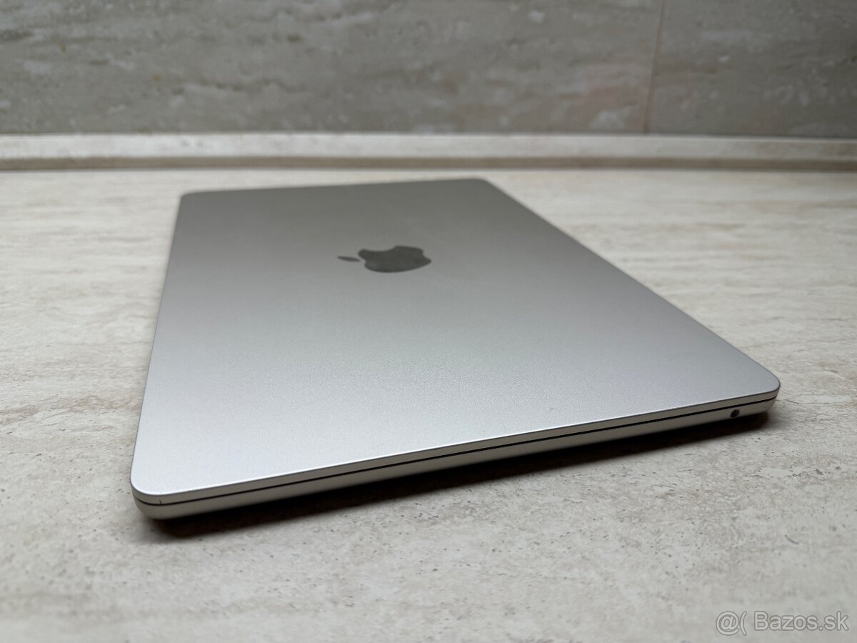 Apple MacBook Air 13,6", M3, 8GB, 512GB - 5