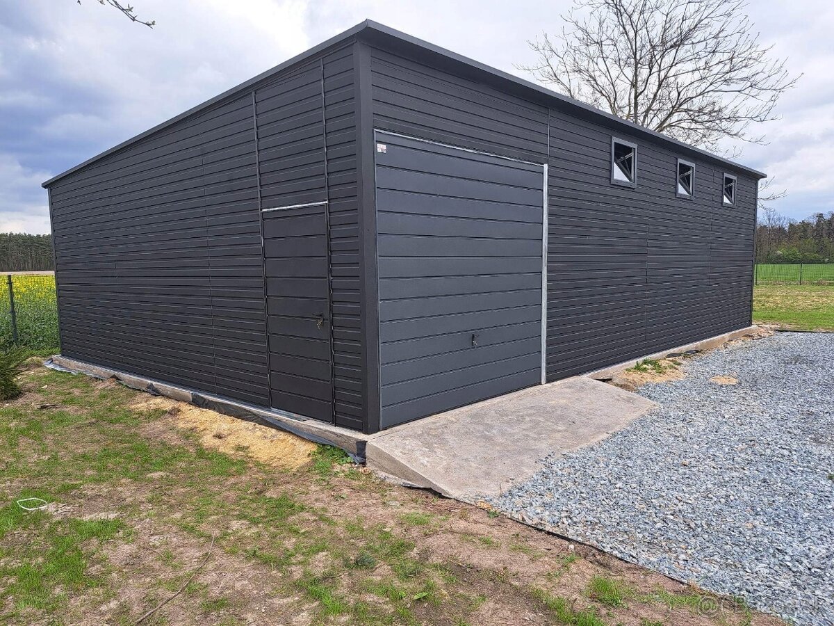 Plechová garáž 12x8m vyklopna brána. - 5