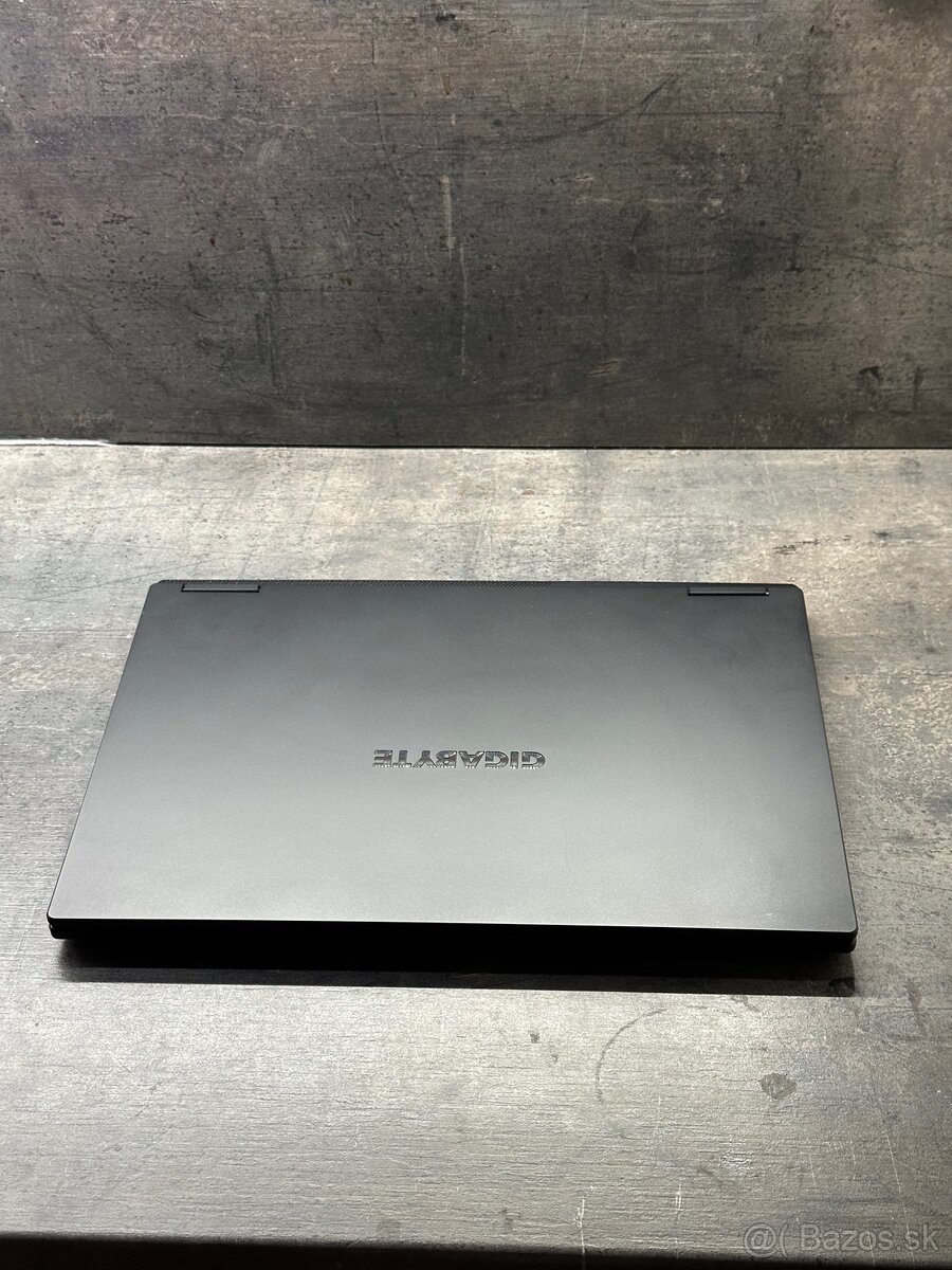 GIGABYTE Gaming A16 - 5