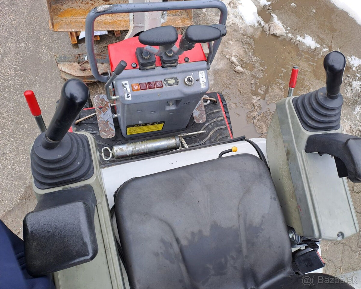 TAKEUCHI TB210R DIESEL - 5