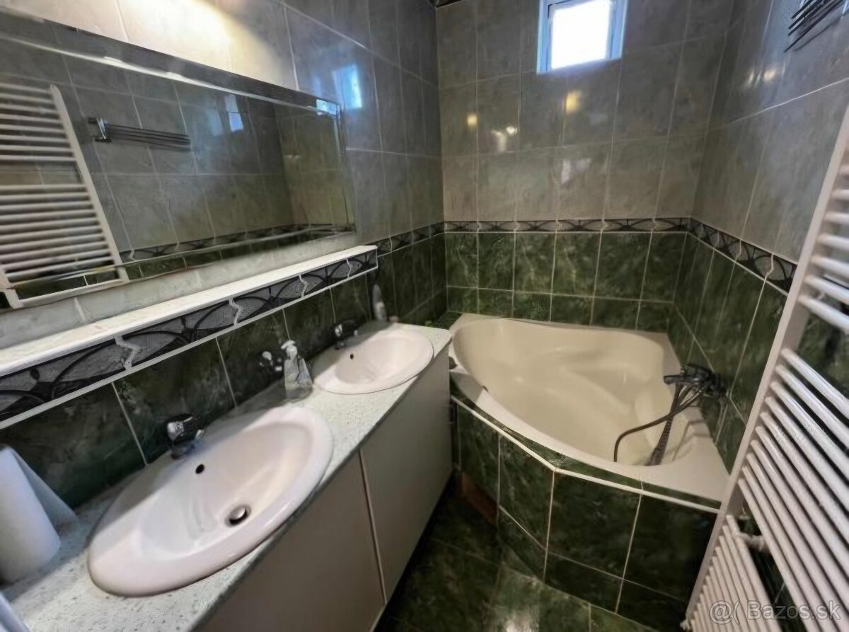 Dvojgeneračný dom v Modre - 5