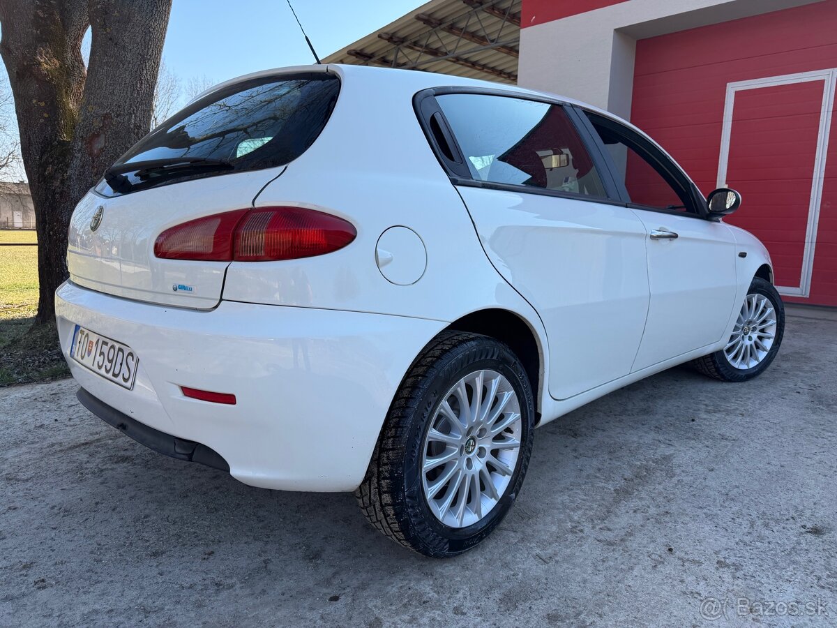 Alfa Romeo 147 1.6 - 5