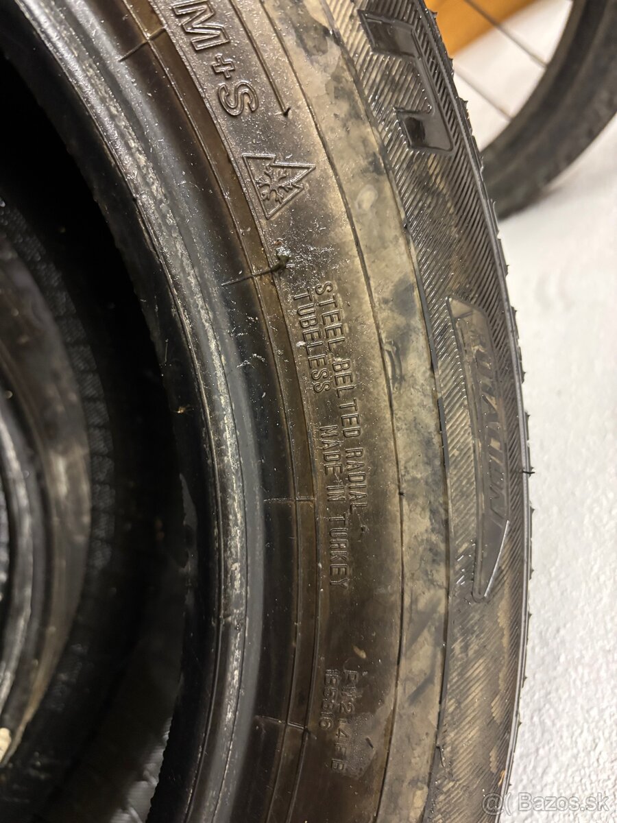 Predám zimné pneumatiky Falken Eurowinter HS01 205/55 R16 - 5