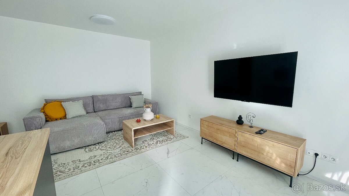 NA PRENÁJOM: Klimatizovaný 2 izbový byt s lódžiou - 5