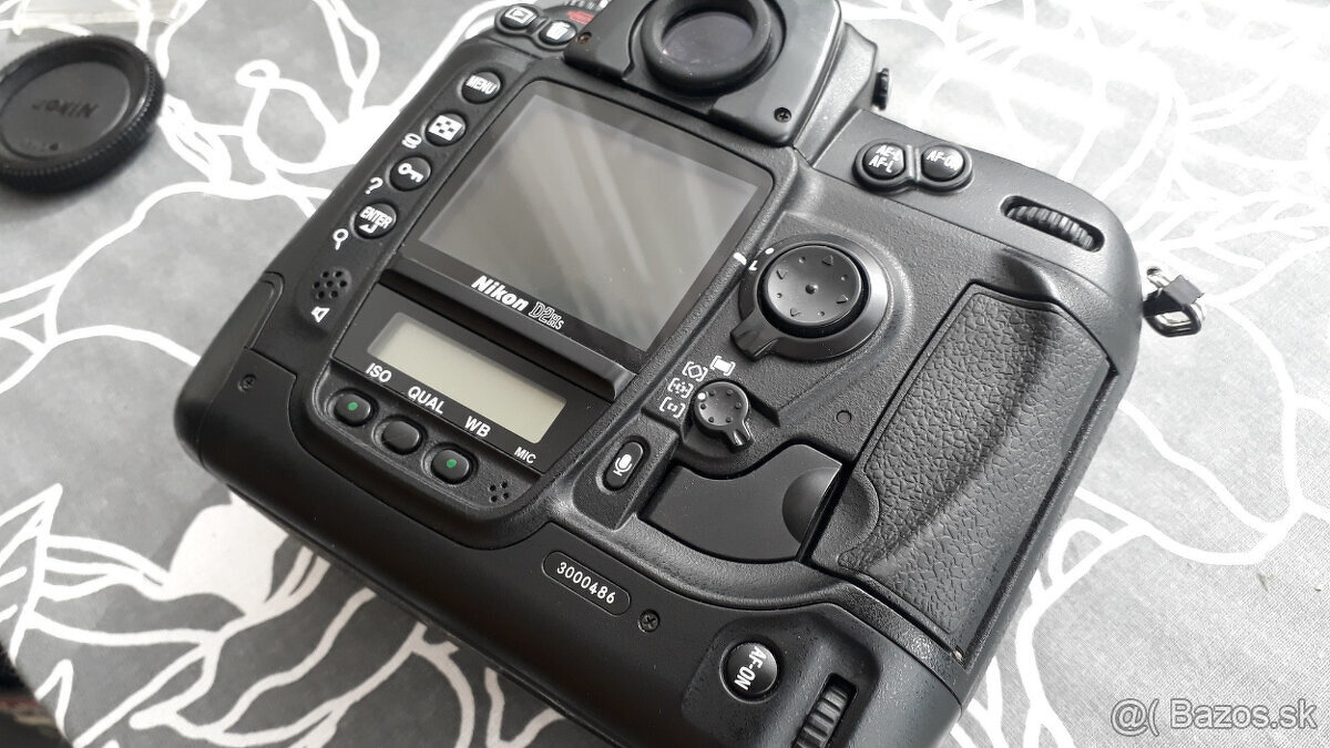 Nikon D2Hs - TOP stav (shutter count 7K+) - 5