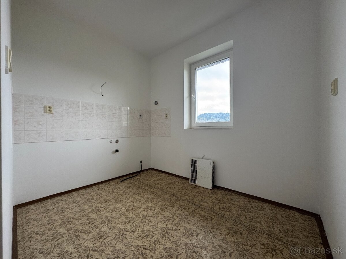 Predaj 1 iz.bytu 34m2,Lipt.Lúžna - 5