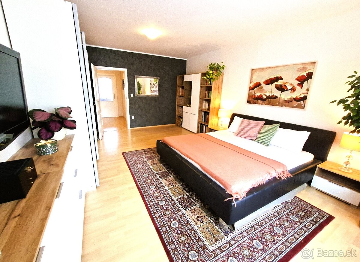 PREDAJ - 3. izbový byt - Sputniková ul. - 5