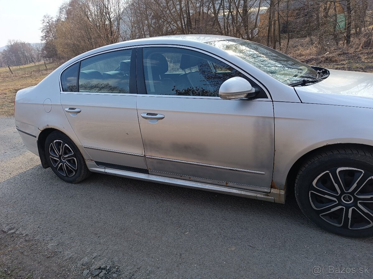 VOLKSWAGEN PASSAT B6 - 5