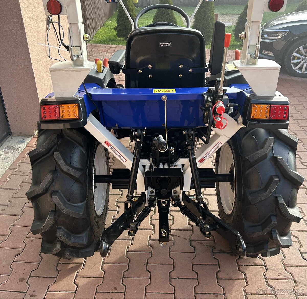 Predám malotraktor Tauros 4x4 40HP 4 valec motor - 5