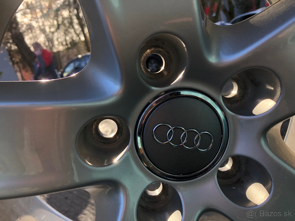 Predám zimné pneumatiky 4 ks s Al diskami Audi - 5