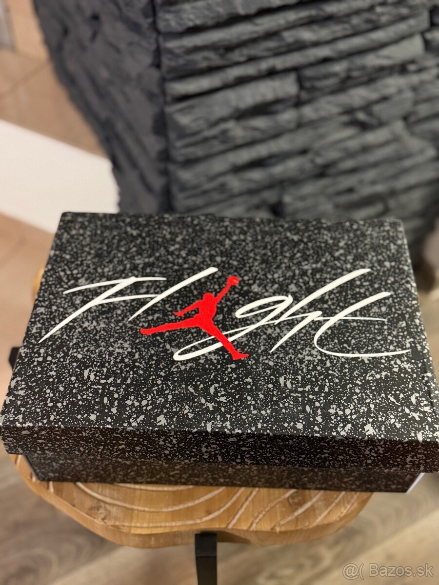 Jordan 4 Military Black - 5