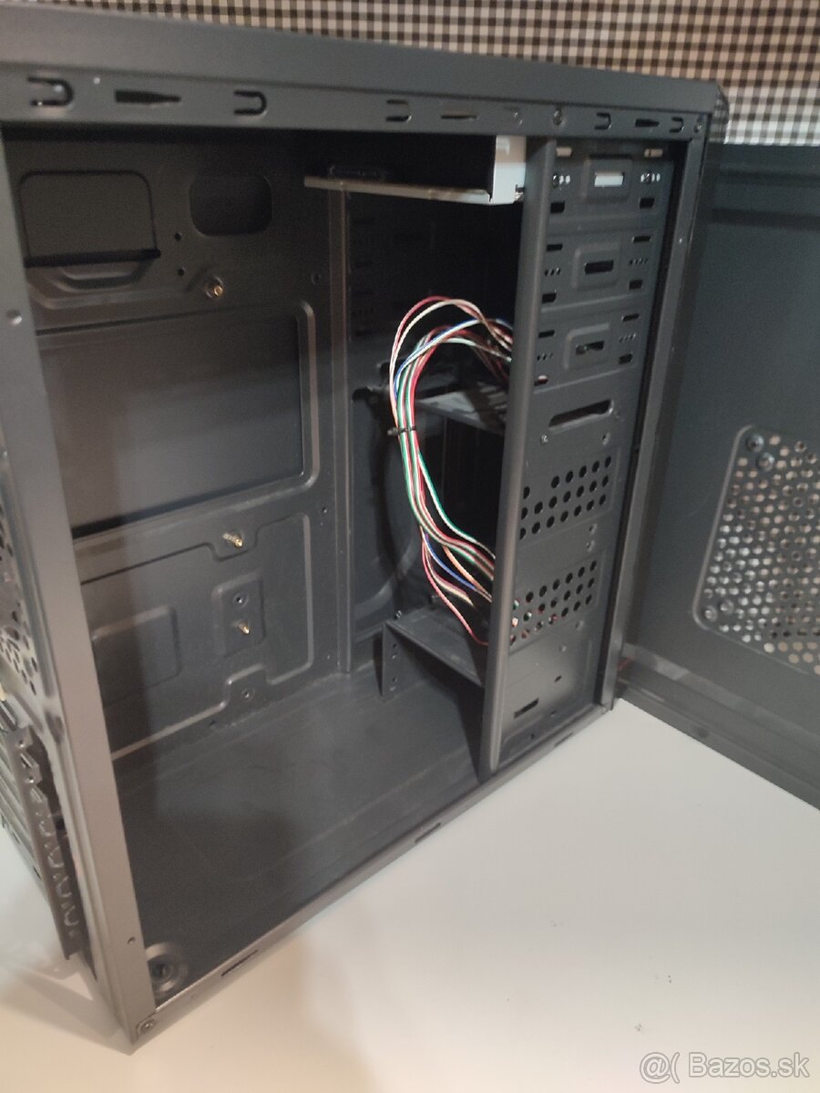 Lacna PC bedna - 5