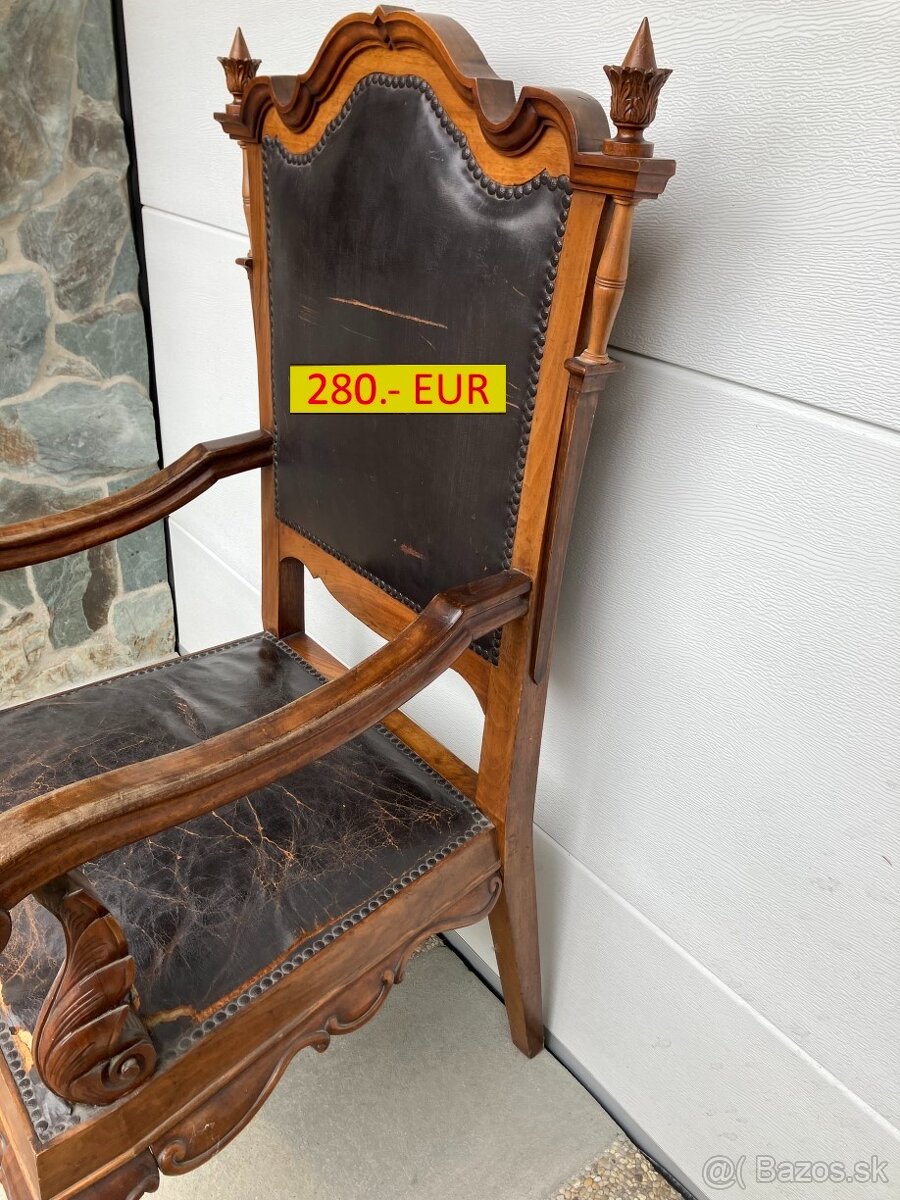 Vyrezávané 120 ročné kreslo - 5