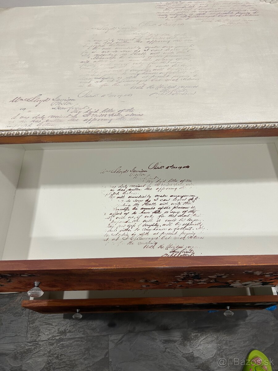 Dizajnová komoda - 5